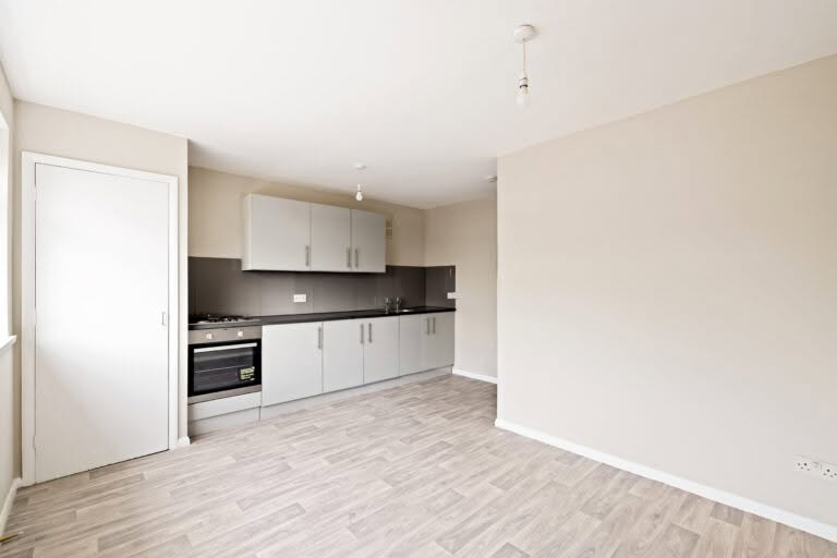 1 bedroom Ground Floor Flat in Folkestone, Kent