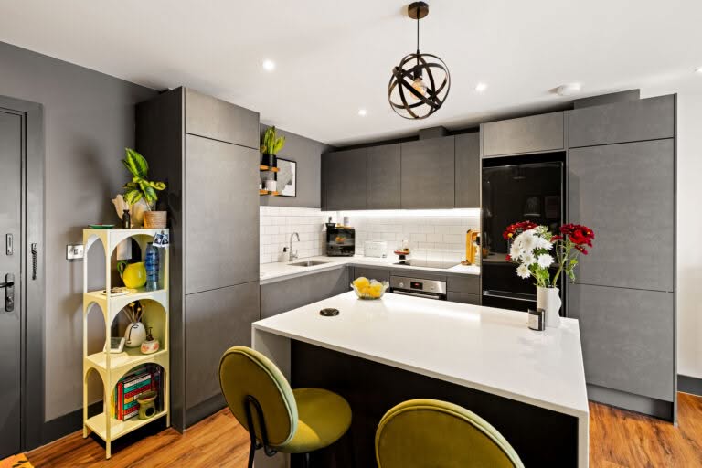 2 bedroom Apartment in Folkestone, Kent