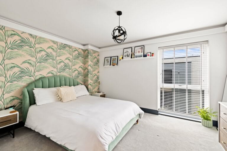 2 bedroom Apartment in Folkestone, Kent