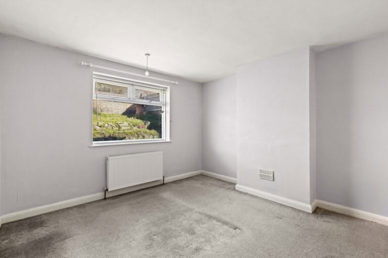 2 bedroom Detached Bungalow in Dover, Kent