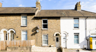 83 Crabble Hill