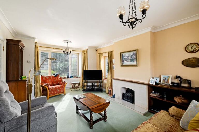 4 bedroom Detached House in Folkestone, Kent