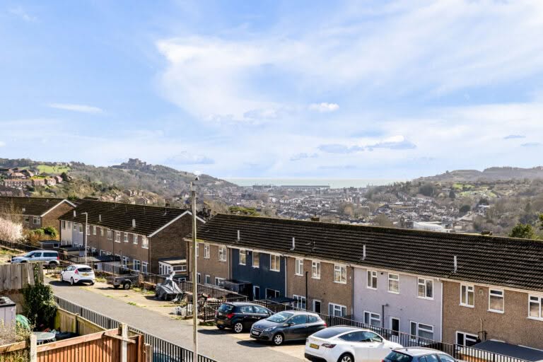 3 bedroom Semi-Detached House in Dover, Kent