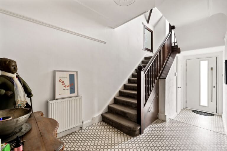5 bedroom Detached House in Folkestone, Kent
