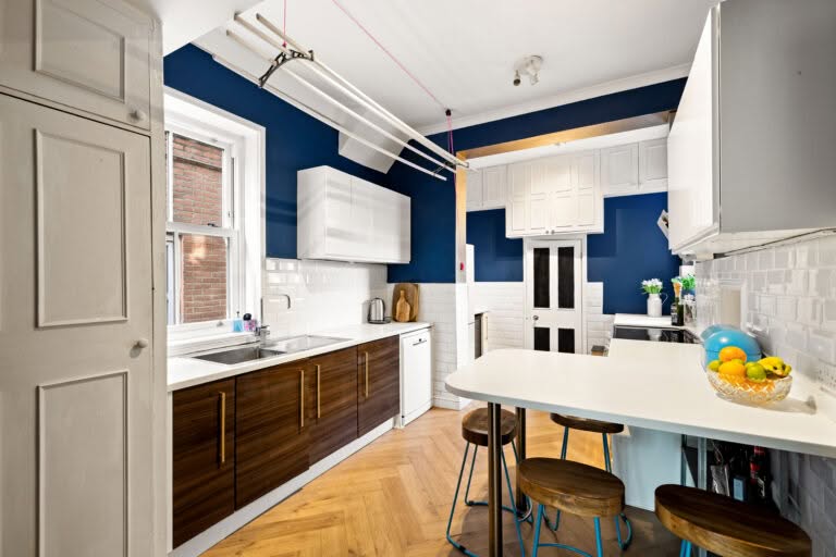 5 bedroom Semi-Detached House in Folkestone, Kent
