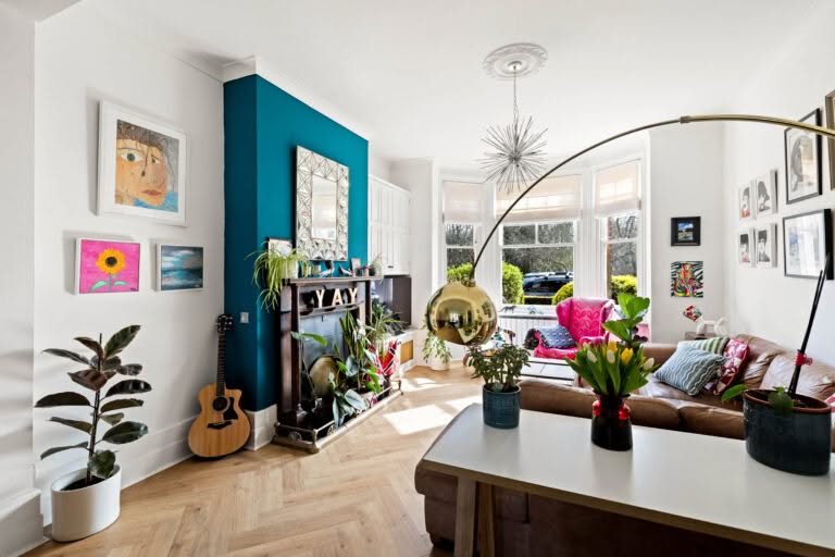 5 bedroom Semi-Detached House in Folkestone, Kent