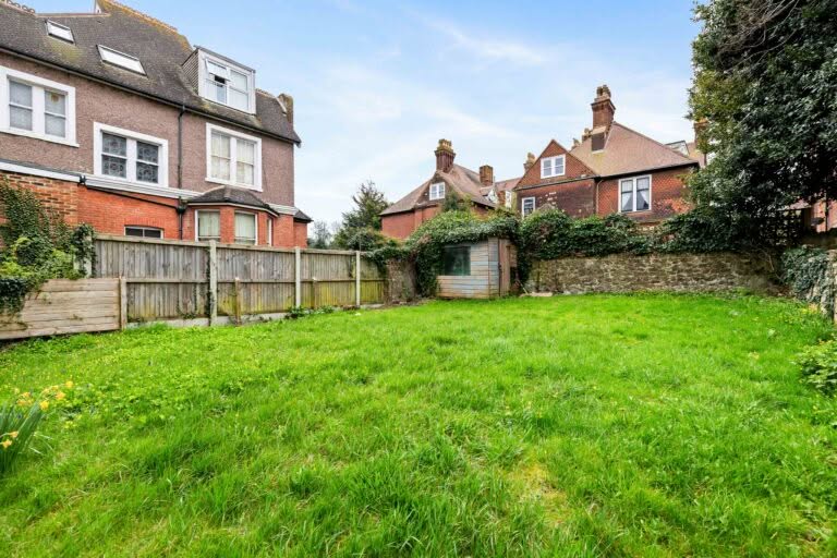 1 bedroom Apartment in Folkestone, Kent