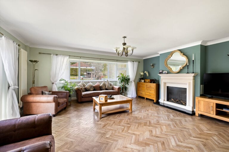 4 bedroom Detached Bungalow in Dover, Kent