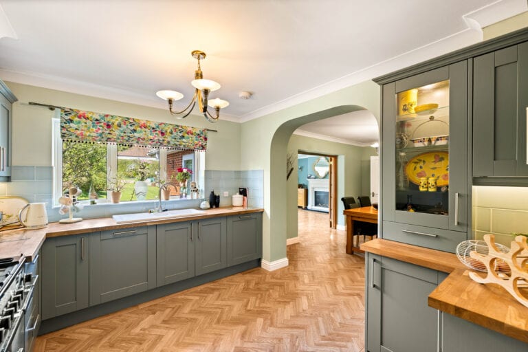 4 bedroom Detached Bungalow in Dover, Kent