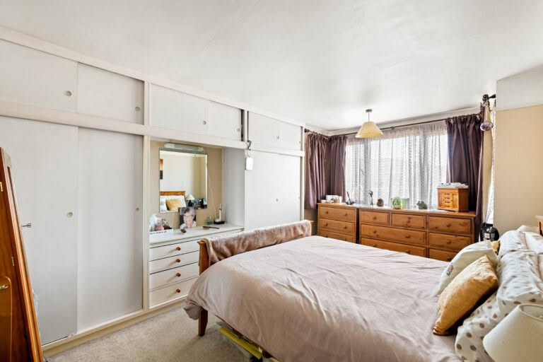 3 bedroom Semi-Detached House in Dover, Kent