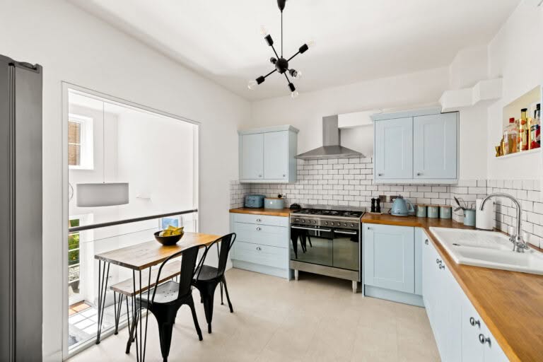 3 bedroom Flat in Dover, Kent