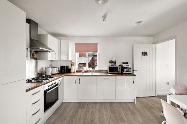2 bedroom Coach House in Folkestone, Kent
