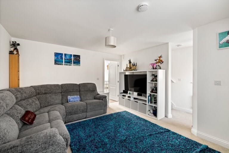 3 bedroom Semi-Detached House in Kent, Kent