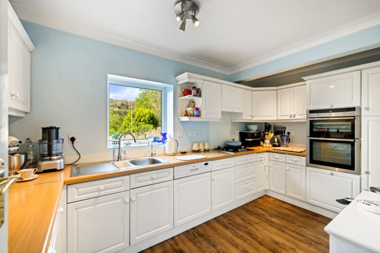 5 bedroom Detached House in Dover, Kent