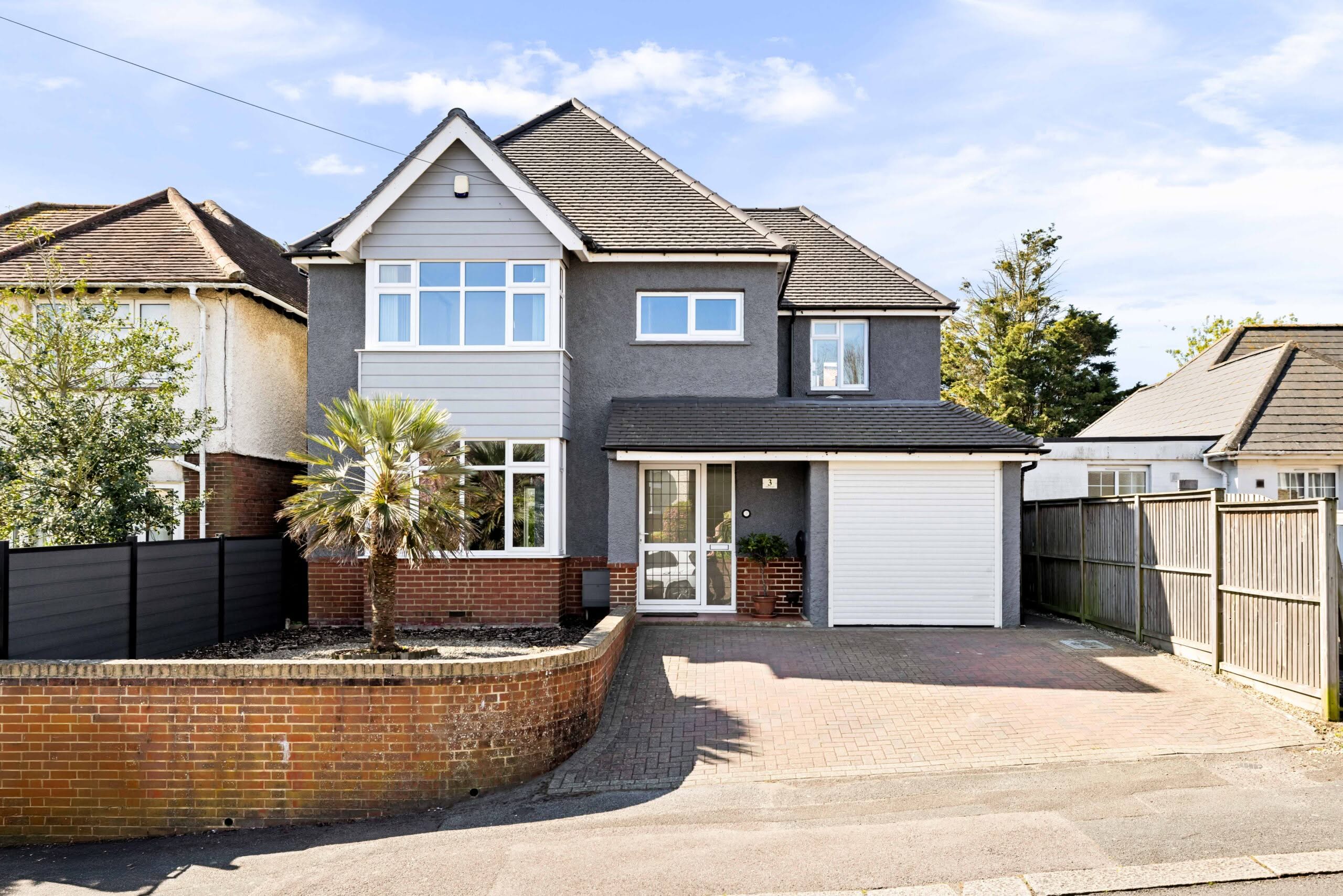 3 bedroom Detached House in Folkestone, Kent