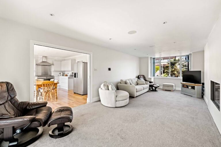 3 bedroom Detached House in Folkestone, Kent