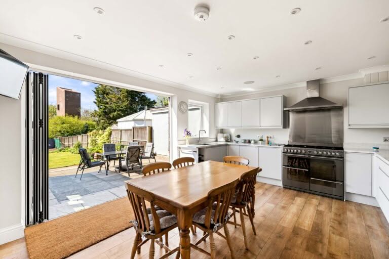 3 bedroom Detached House in Folkestone, Kent