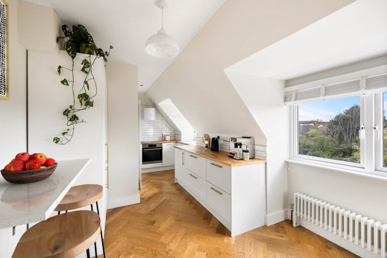 2 bedroom Apartment in Folkestone, Kent