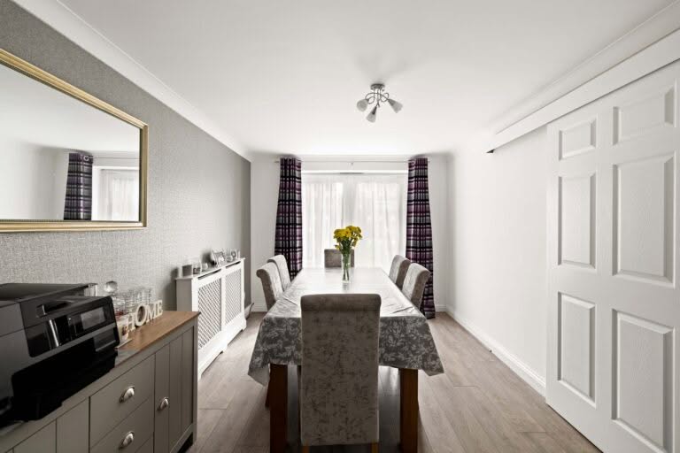 4 bedroom Detached House in Folkestone, Kent