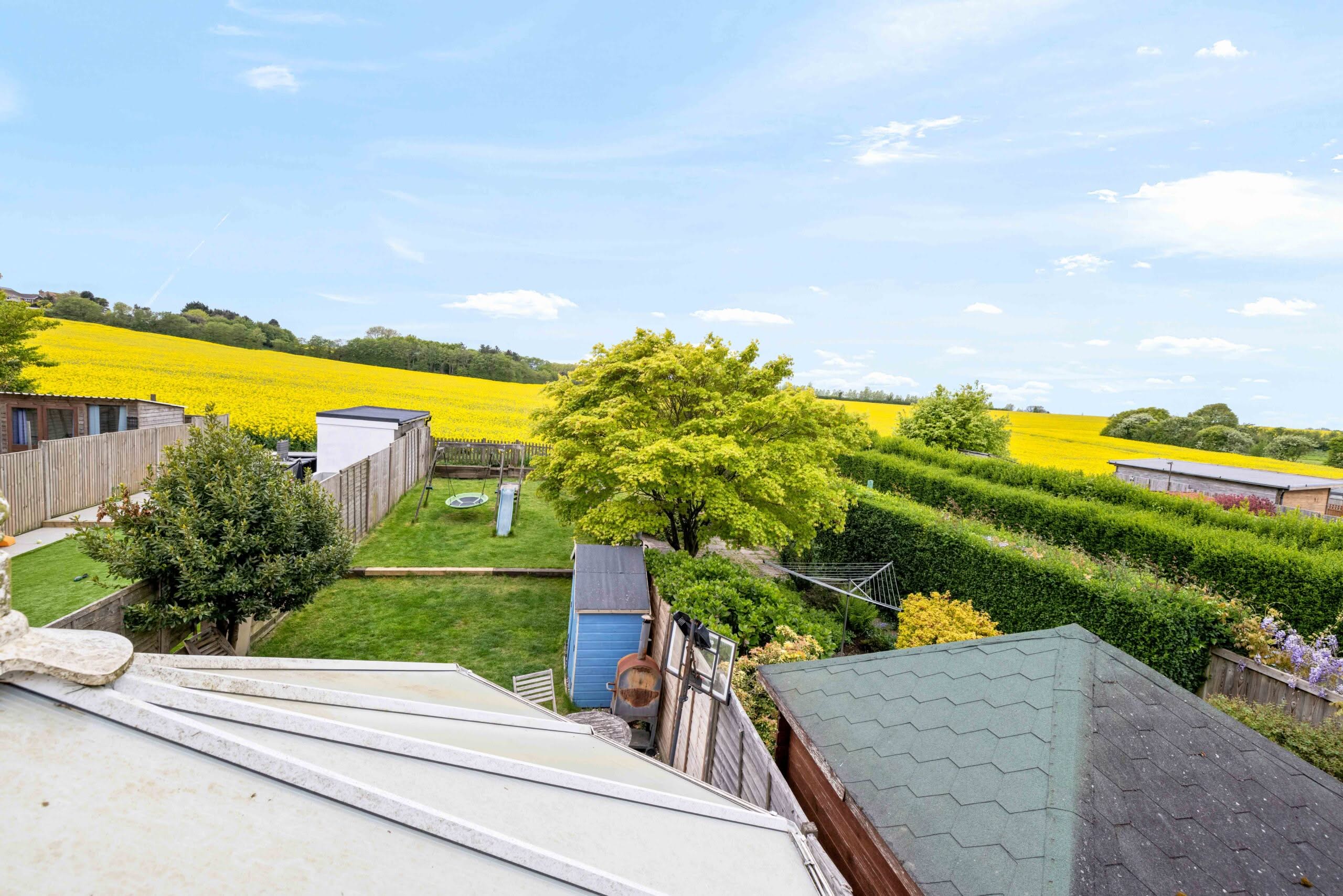3 bedroom Semi-Detached House in Folkestone, Kent