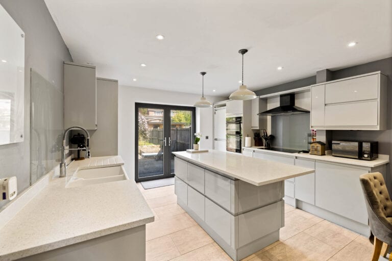 3 bedroom Semi-Detached House in Dover, Kent