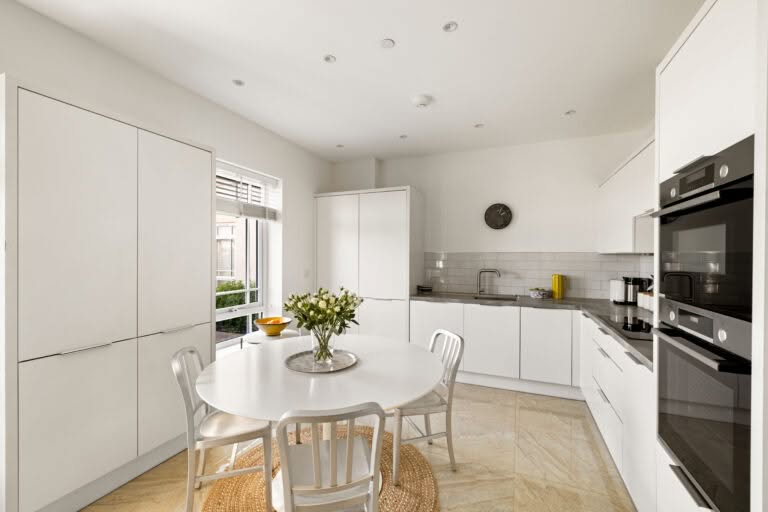 2 bedroom Apartment in Folkestone, Kent