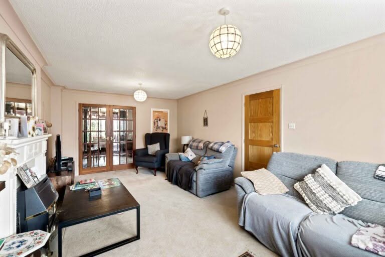 4 bedroom Detached House in Folkestone, Kent