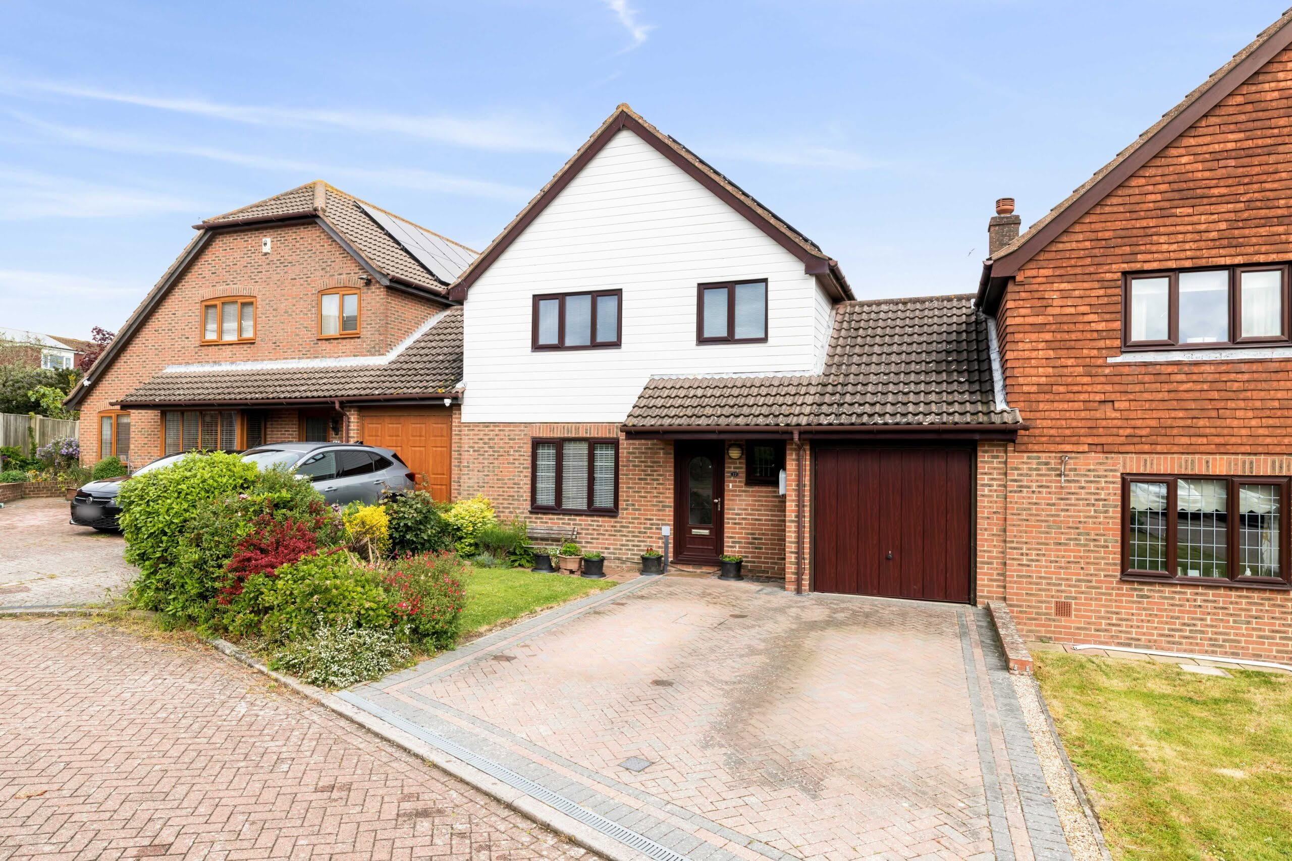 4 bedroom Detached House in Folkestone, Kent