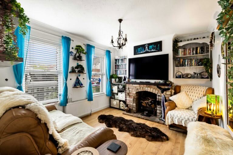 2 bedroom Cottage in Folkestone, Kent