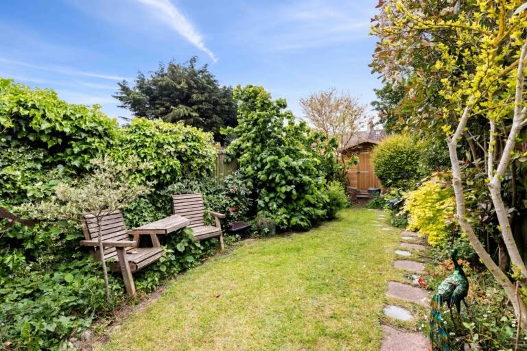 2 bedroom Cottage in Folkestone, Kent