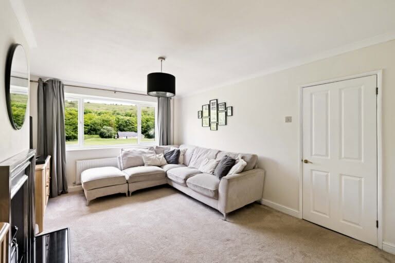 3 bedroom Semi-Detached House in Dover, Kent