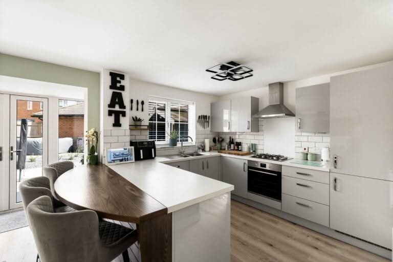 4 bedroom Detached House in Hythe, Kent