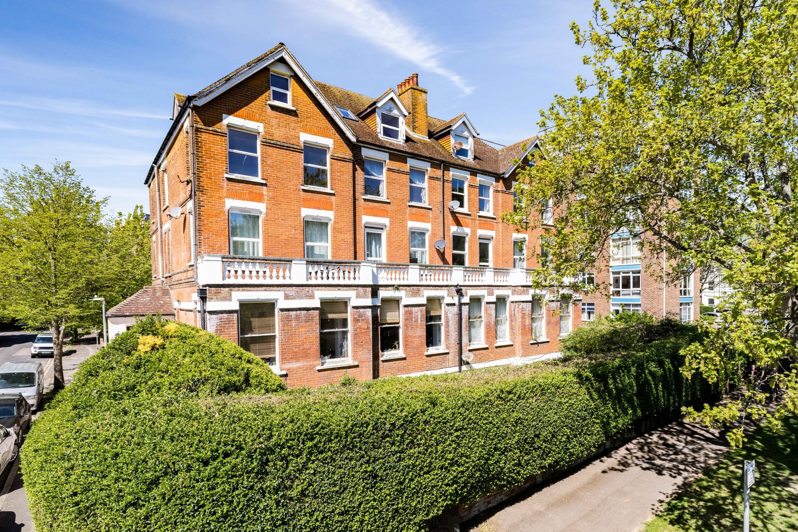1 bedroom Ground Floor Flat in Folkestone, Kent
