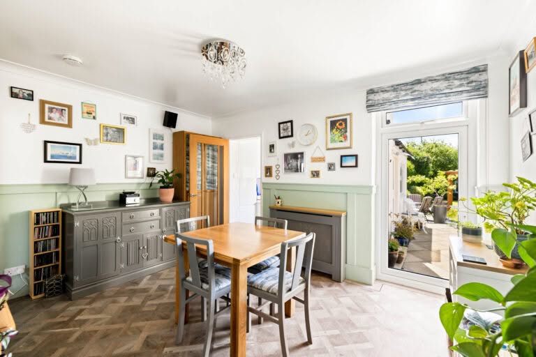 4 bedroom Semi-Detached House in Dover, Kent