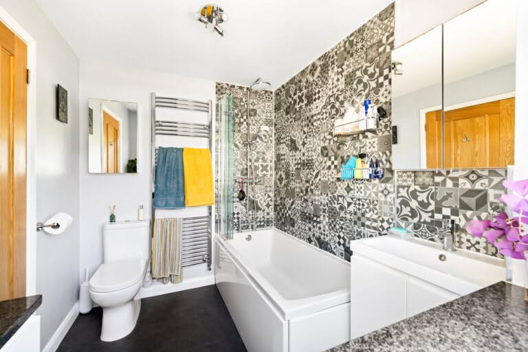 4 bedroom Semi-Detached House in Dover, Kent