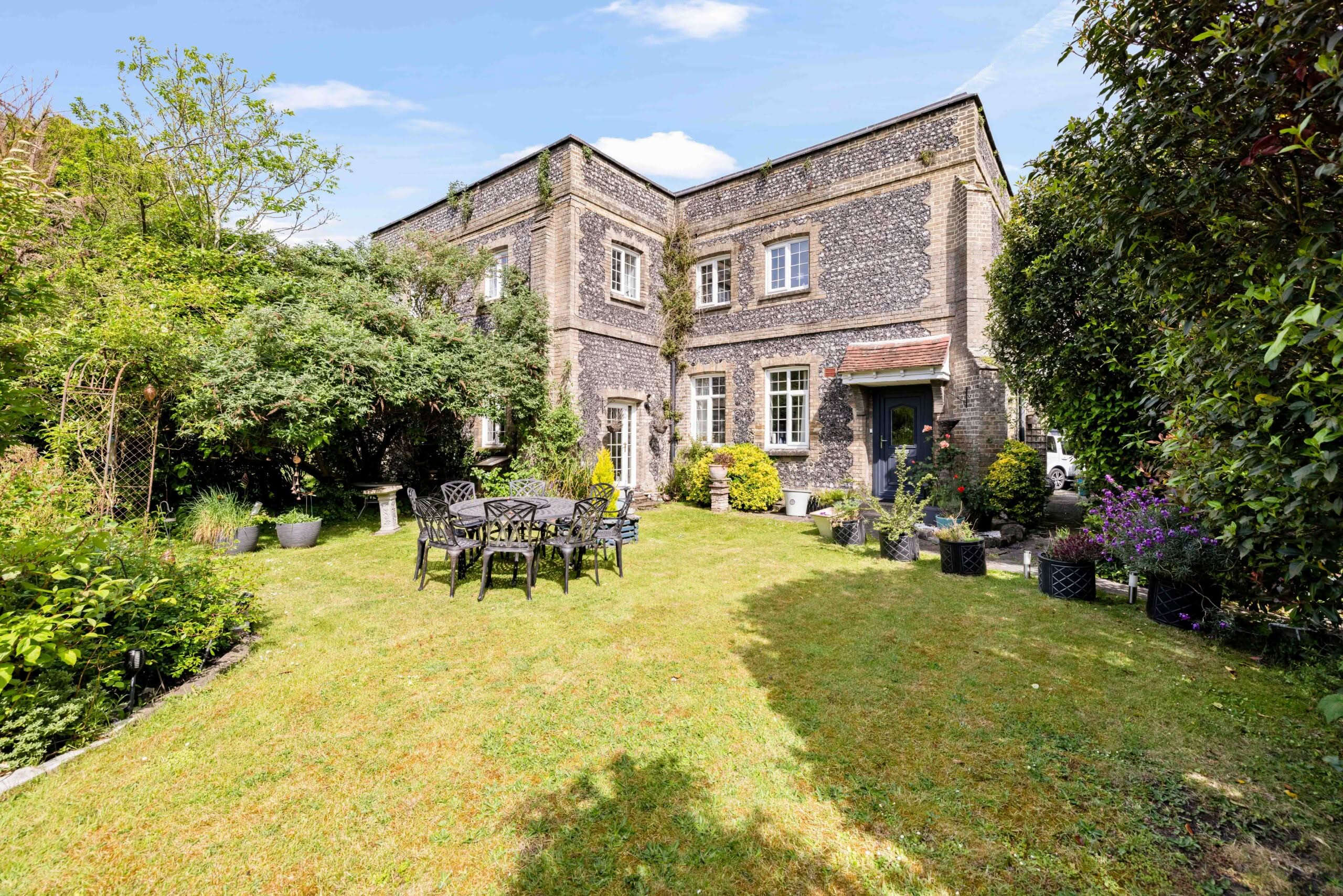 3 bedroom House (unspecified) in Dover, Kent
