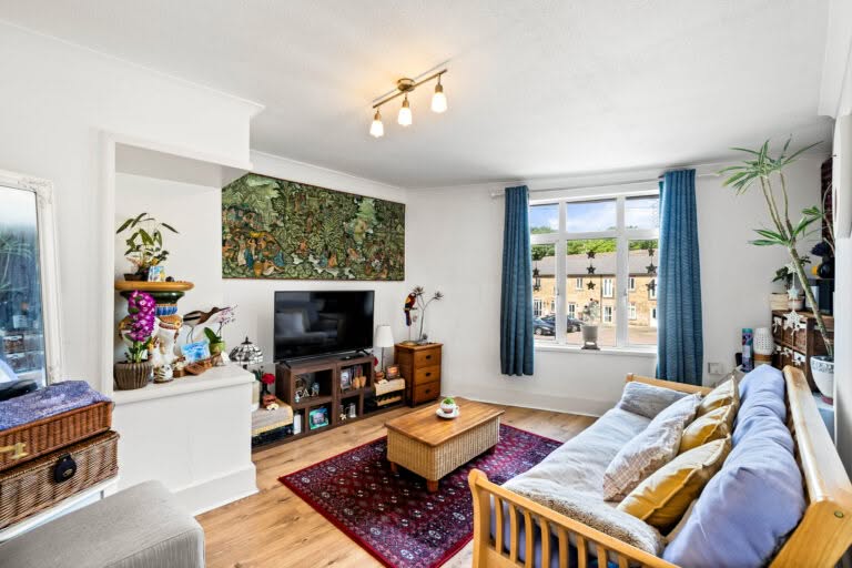 2 bedroom Terraced House in Dover, Kent