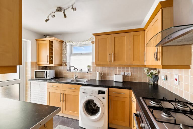 3 bedroom Semi-Detached House in Dover, Kent