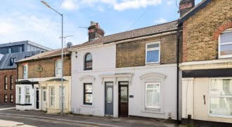 7 Coombe Valley Road