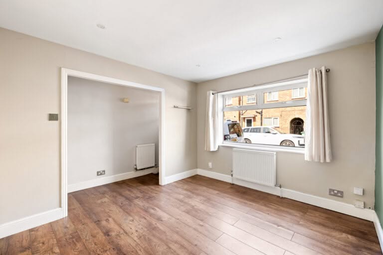 2 bedroom Terraced House in Folkestone, Kent