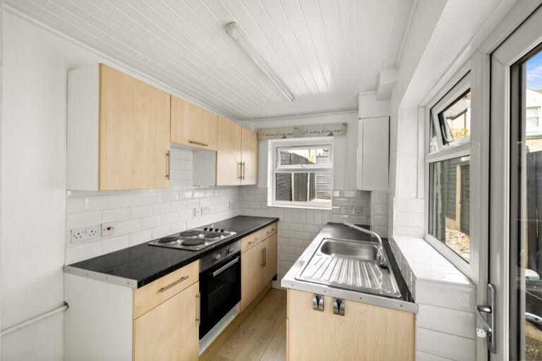 2 bedroom Terraced House in Dover, Kent