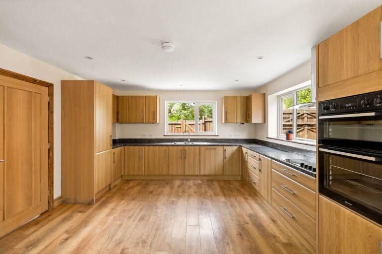 4 bedroom Detached House in Folkestone, Kent