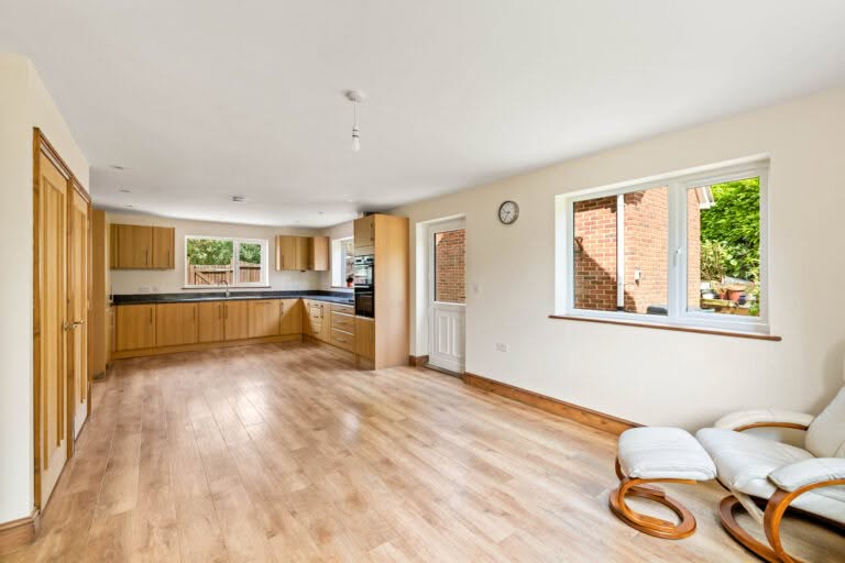 4 bedroom Detached House in Folkestone, Kent