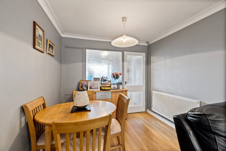 2 bedroom Bungalow in Folkestone, Kent