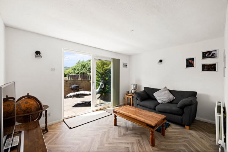 4 bedroom Semi-Detached House in Dover, Kent