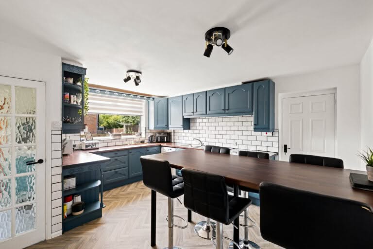 4 bedroom Semi-Detached House in Dover, Kent