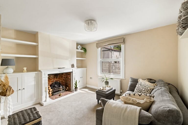 2 bedroom Semi-Detached House in Dover, Kent