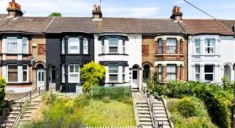 81 Buckland Avenue