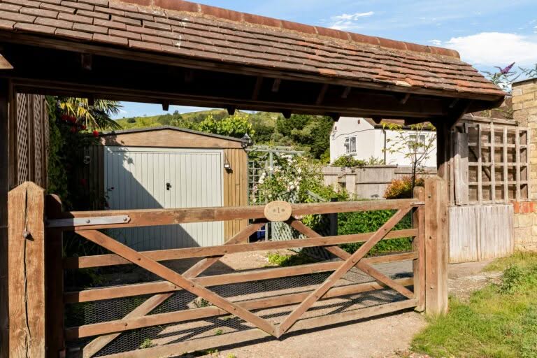 2 bedroom Cottage in Folkestone, Kent
