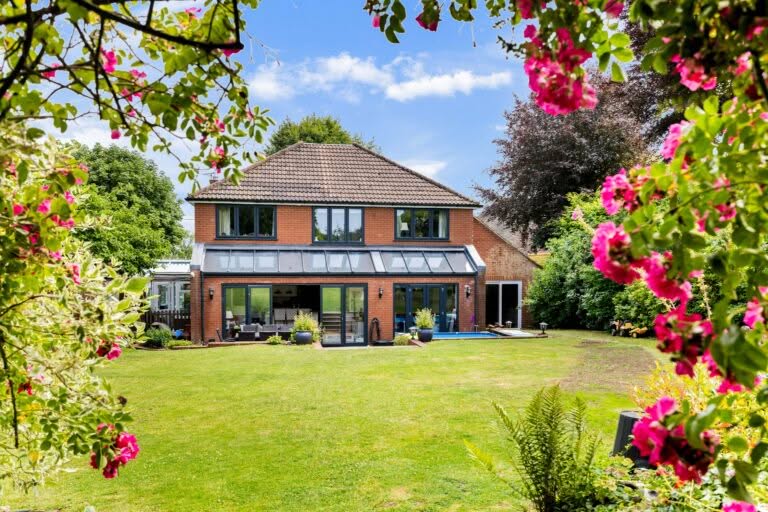 5 bedroom Detached House in Folkestone, Kent